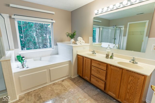 12541 Tealwood Drive, Indianapolis, IN 46236