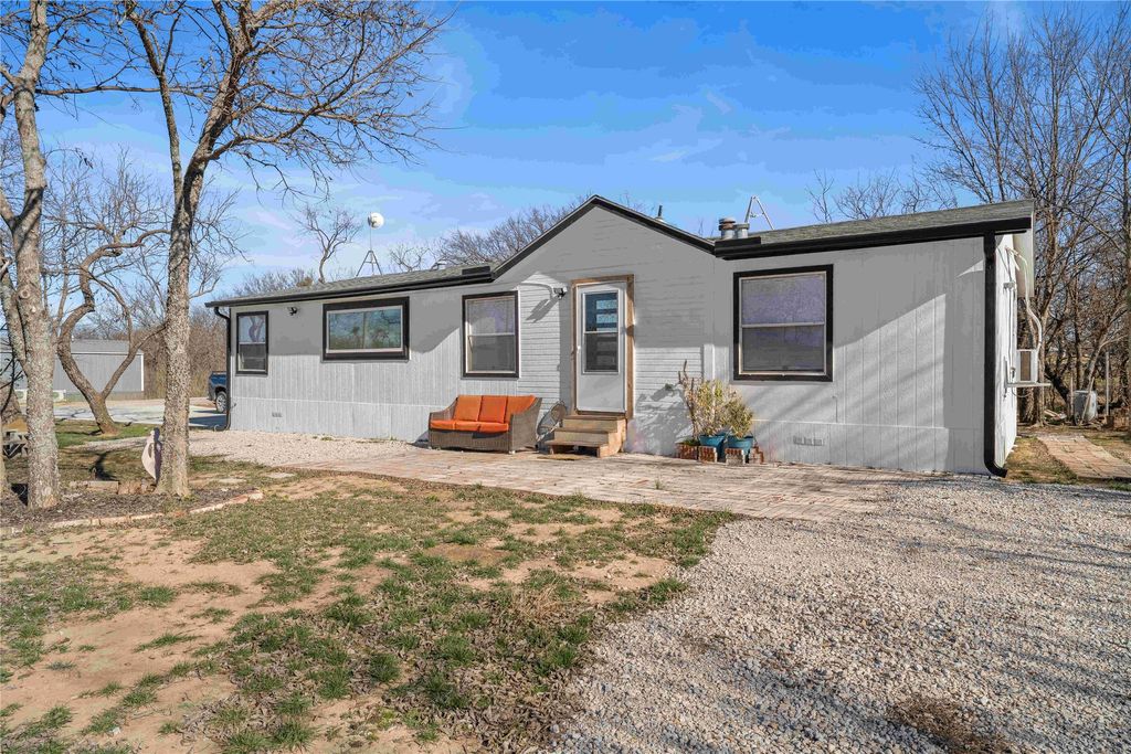 169 Cumberland Trail, Bridgeport, TX 76426