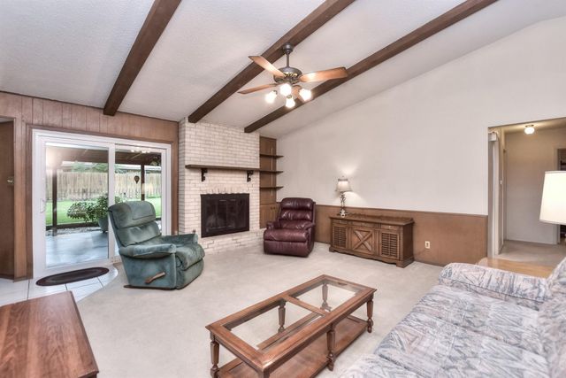 2200 Kenbridge DR, Austin, TX 78757