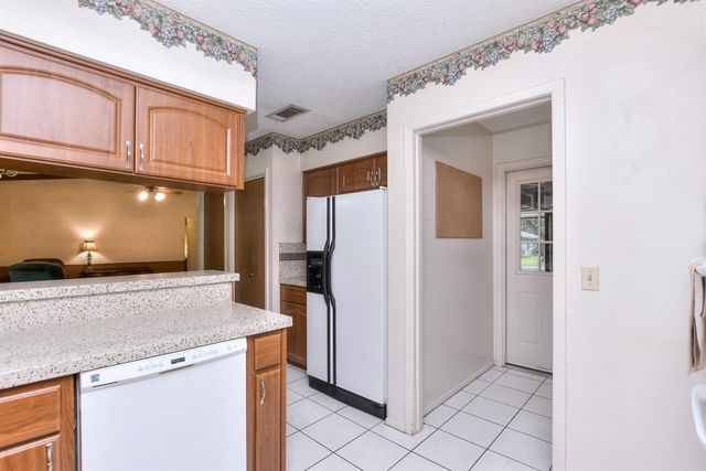 2200 Kenbridge DR, Austin, TX 78757
