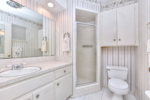 2200 Kenbridge DR, Austin, TX 78757
