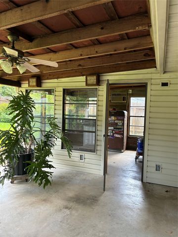 2200 Kenbridge DR, Austin, TX 78757