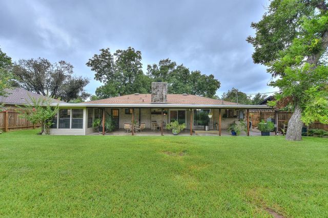 2200 Kenbridge DR, Austin, TX 78757