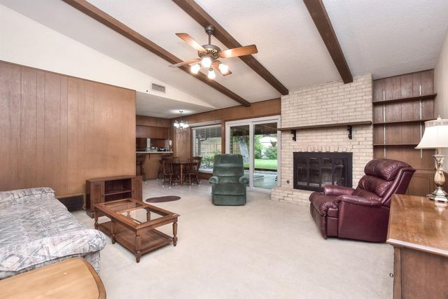 2200 Kenbridge DR, Austin, TX 78757
