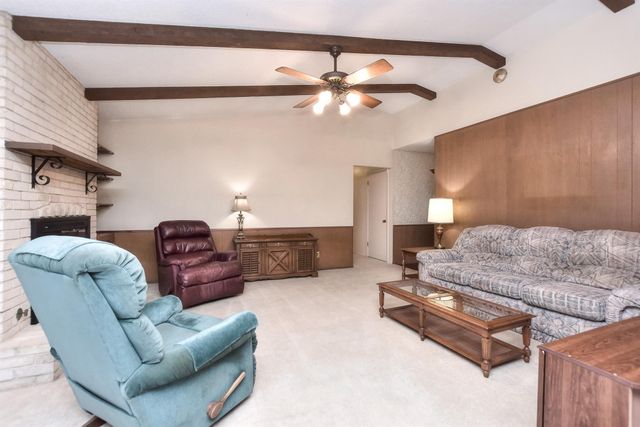 2200 Kenbridge DR, Austin, TX 78757