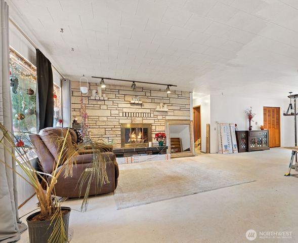 451 Elk Creek, Chehalis, WA 98532