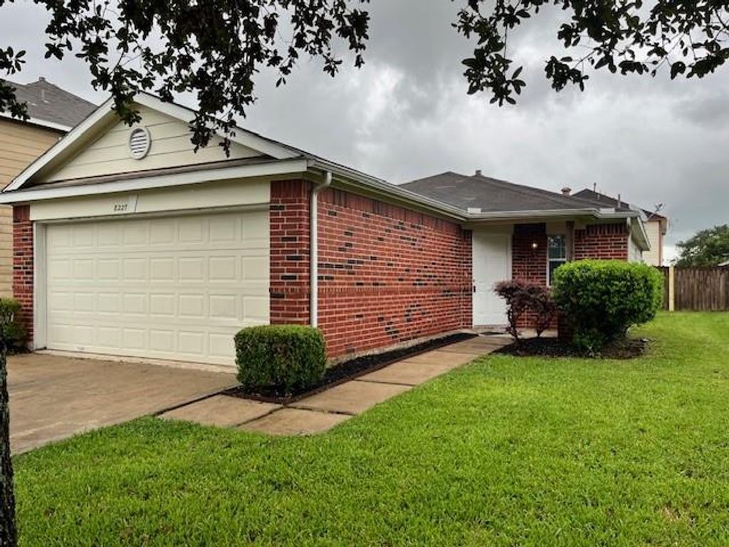 8227 Wainwright Way, Rosharon, TX 77583
