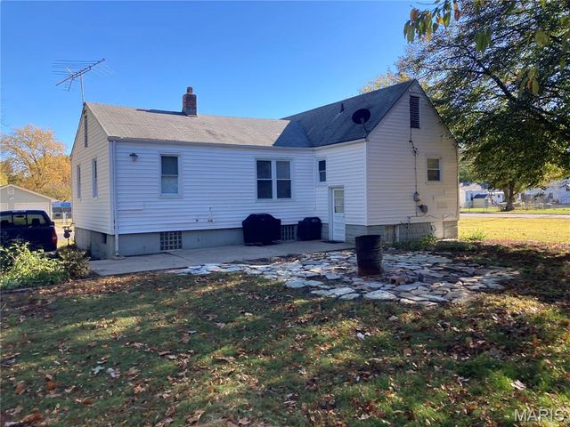 915 Lindsay, Florissant, MO 63031