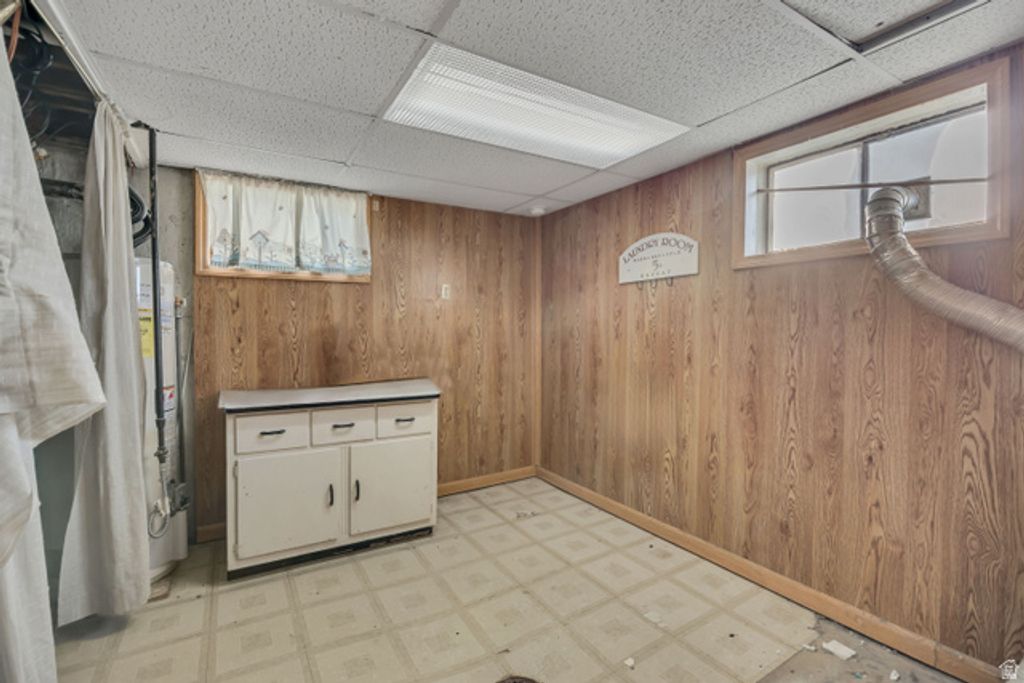 Image 11 of property listing at 3987 S 2275 W, Roy, UT 84067