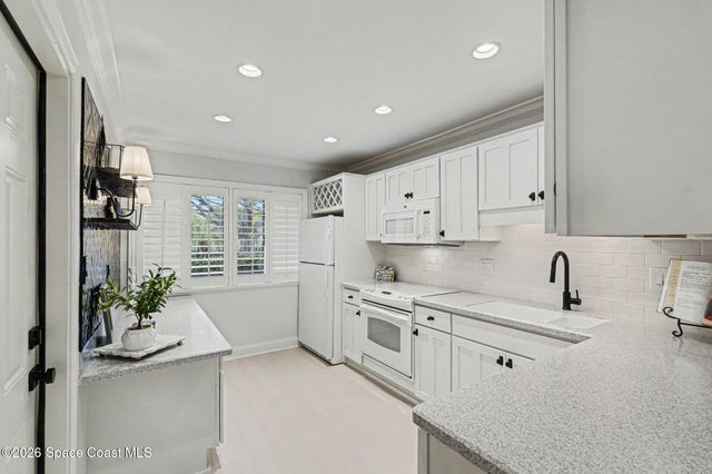 255 Country Club Drive, Melbourne, FL 32940