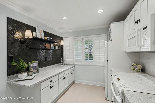 255 Country Club Drive, Melbourne, FL 32940