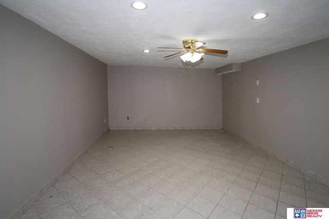 1833 NW 47th Street, Lincoln, NE 68528