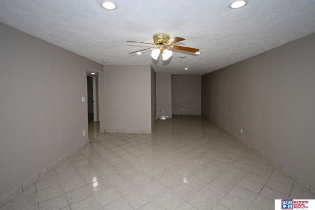 1833 NW 47th Street, Lincoln, NE 68528