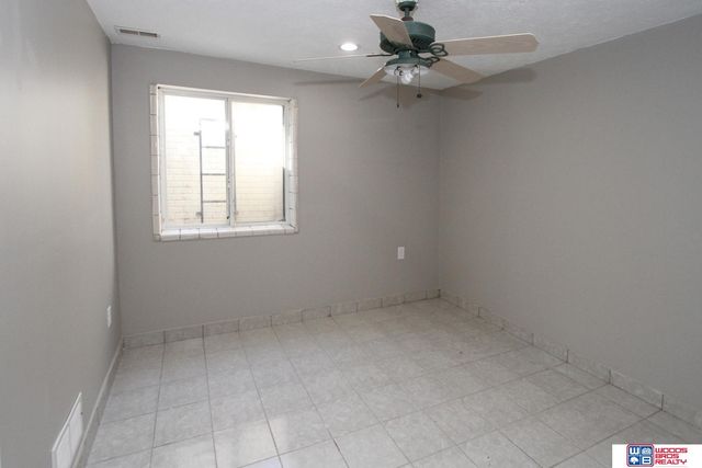 1833 NW 47th Street, Lincoln, NE 68528
