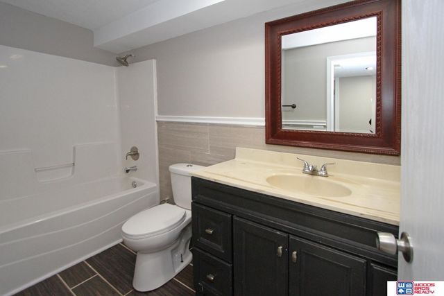 1833 NW 47th Street, Lincoln, NE 68528