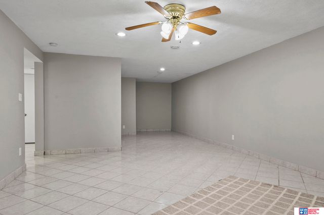 1833 NW 47th Street, Lincoln, NE 68528