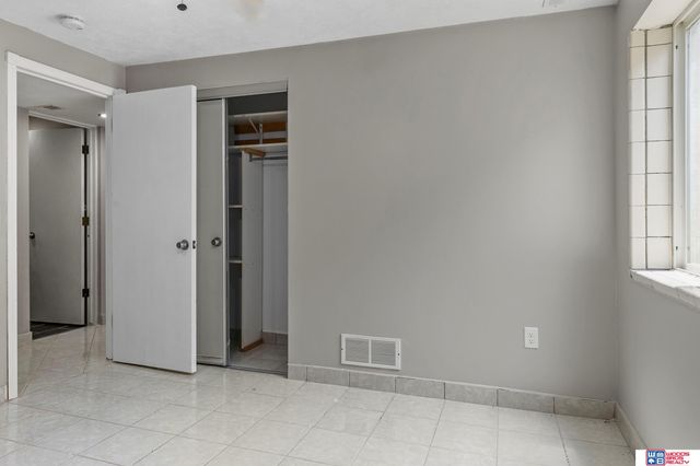 1833 NW 47th Street, Lincoln, NE 68528