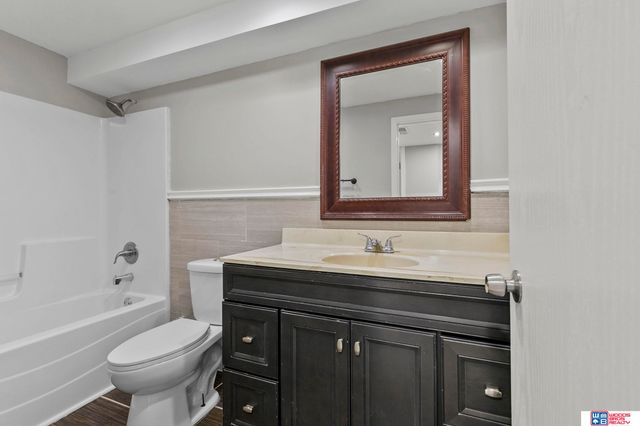 1833 NW 47th Street, Lincoln, NE 68528