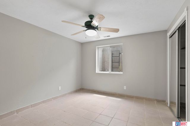 1833 NW 47th Street, Lincoln, NE 68528
