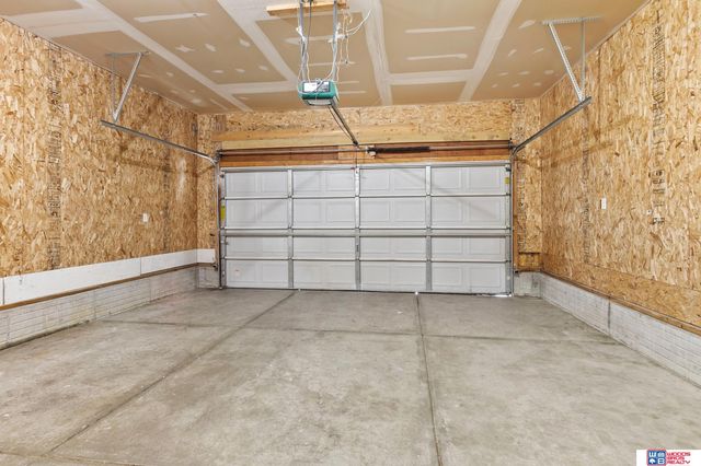 1833 NW 47th Street, Lincoln, NE 68528
