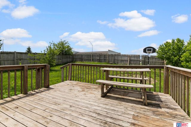 1833 NW 47th Street, Lincoln, NE 68528