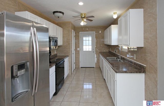 1833 NW 47th Street, Lincoln, NE 68528