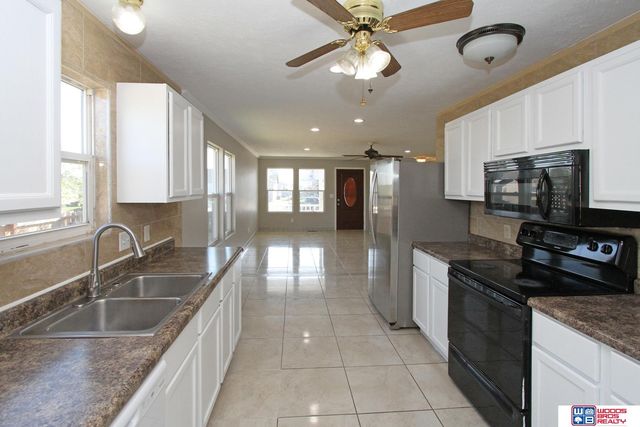 1833 NW 47th Street, Lincoln, NE 68528