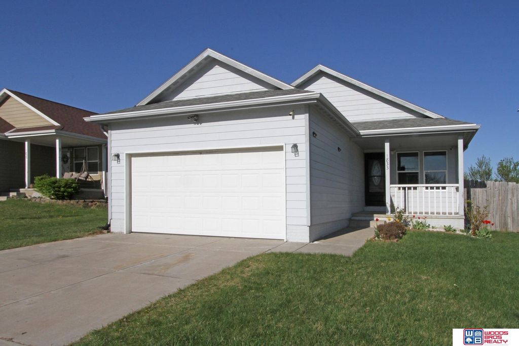 1833 NW 47th Street, Lincoln, NE 68528