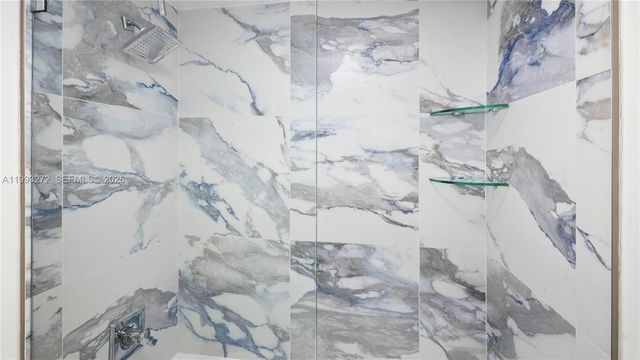 20301 W Country Club Dr 526, Aventura, FL 33180