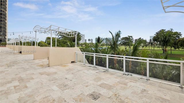 20301 W Country Club Dr 526, Aventura, FL 33180