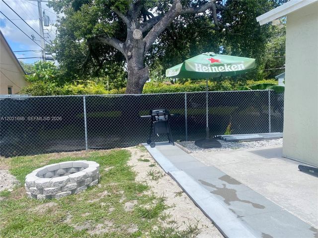 1112 N 61st Terrace B, Hollywood, FL 33024