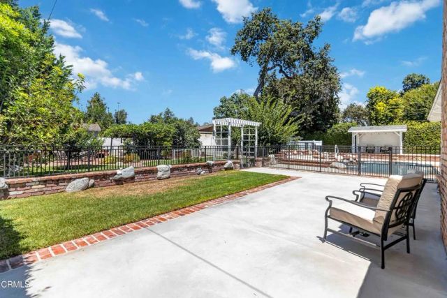 535 Rosario Drive, Thousand Oaks, CA 91362