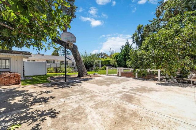 535 Rosario Drive, Thousand Oaks, CA 91362