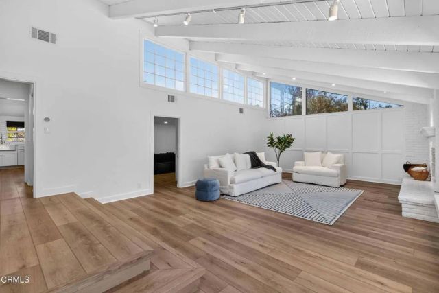 535 Rosario Drive, Thousand Oaks, CA 91362