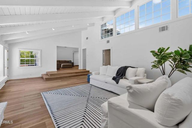 535 Rosario Drive, Thousand Oaks, CA 91362