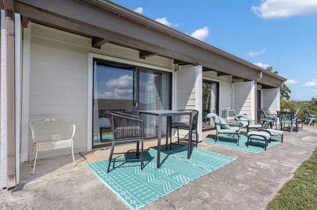 100 Getaway Circle, 127, Kimberling City, MO 65686