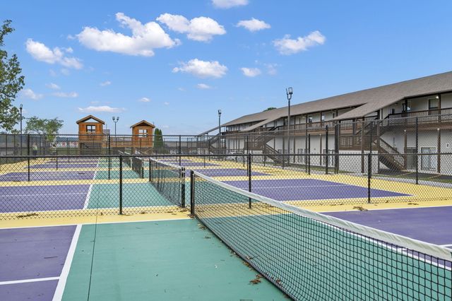100 Getaway Circle, 127, Kimberling City, MO 65686