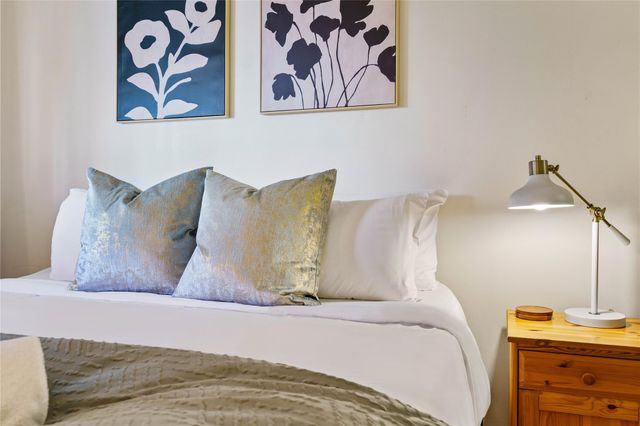 1422 Collier ST 214, Austin, TX 78704