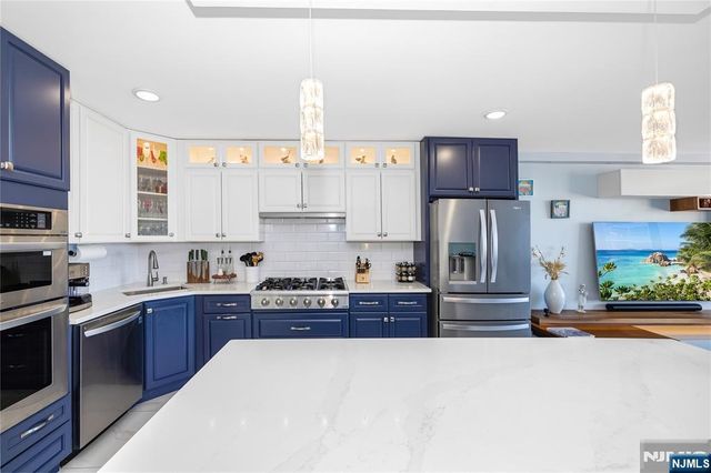 7002 JFK Blvd E Boulevard 35A, Guttenberg, NJ 07093