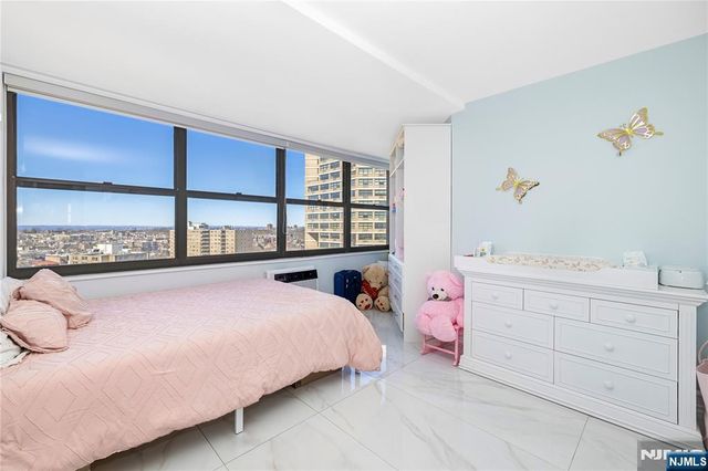 7002 JFK Blvd E Boulevard 35A, Guttenberg, NJ 07093