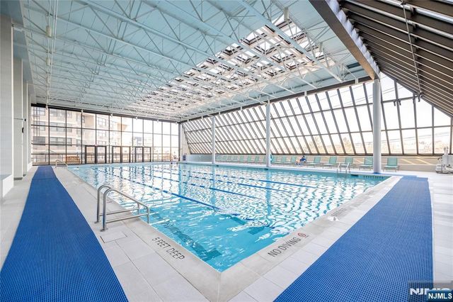 7002 JFK Blvd E Boulevard 35A, Guttenberg, NJ 07093