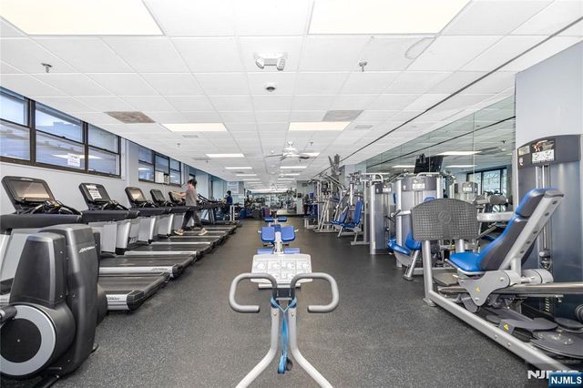 7002 JFK Blvd E Boulevard 35A, Guttenberg, NJ 07093