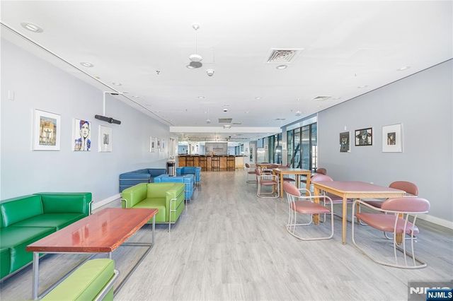 7002 JFK Blvd E Boulevard 35A, Guttenberg, NJ 07093