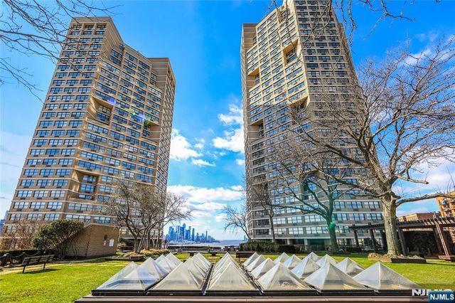 7002 JFK Blvd E Boulevard 35A, Guttenberg, NJ 07093