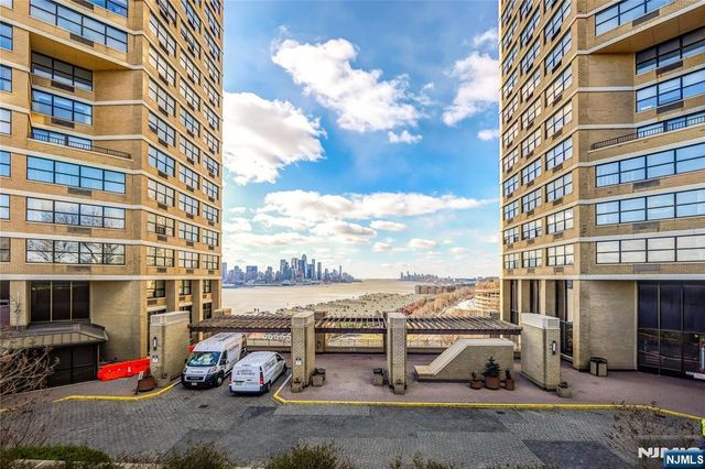 7002 JFK Blvd E Boulevard 35A, Guttenberg, NJ 07093