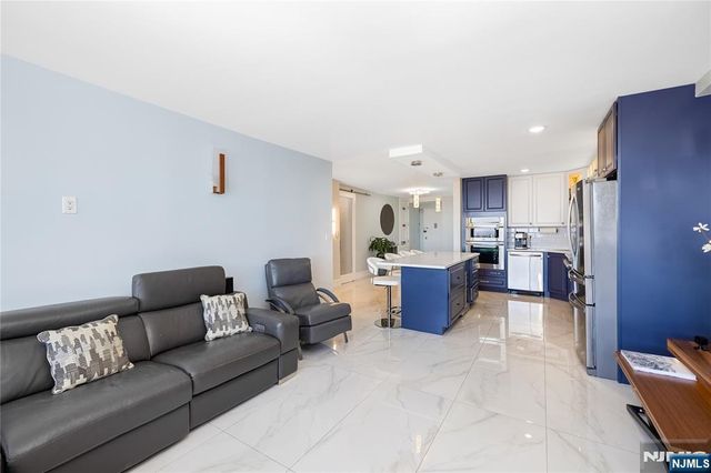 7002 JFK Blvd E Boulevard 35A, Guttenberg, NJ 07093