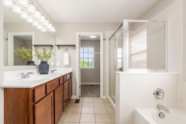 1363 Pinnacle Club Drive, Grove City, OH 43123