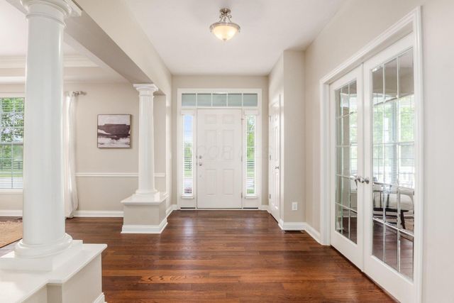 1363 Pinnacle Club Drive, Grove City, OH 43123