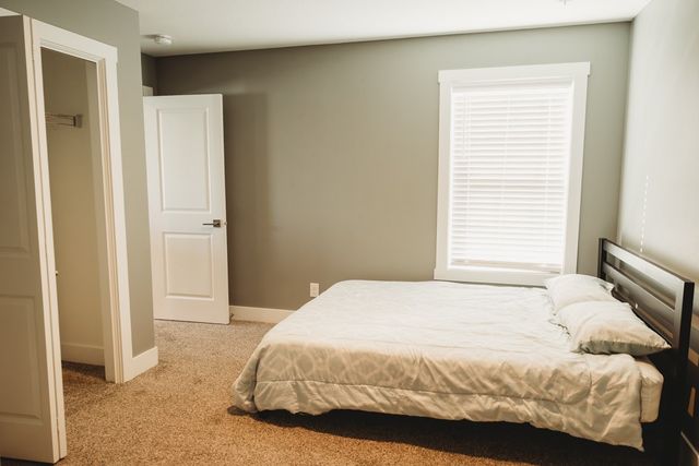 529 S Bluestone Way, West Des Moines, IA 50266