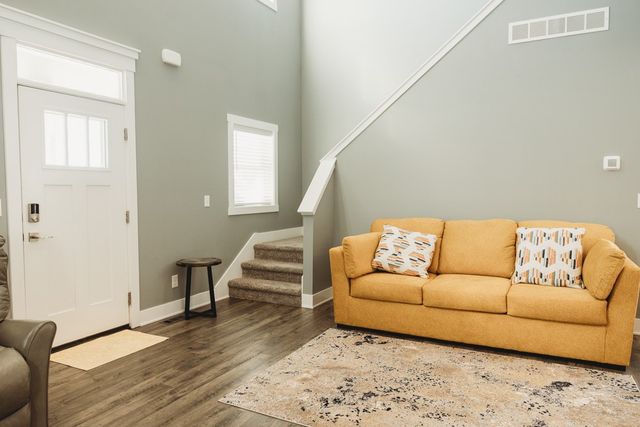 529 S Bluestone Way, West Des Moines, IA 50266